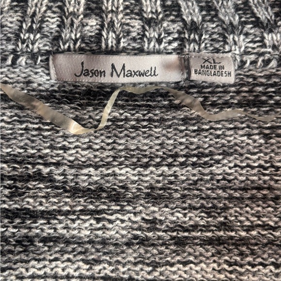 Jason Maxwell Sweater XL Black & White great condition. Pullover. V neck. - Picture 3 of 6